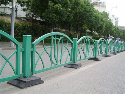 广西新式道路护栏