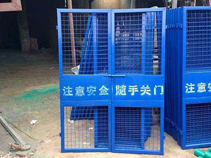 云南电梯防护门